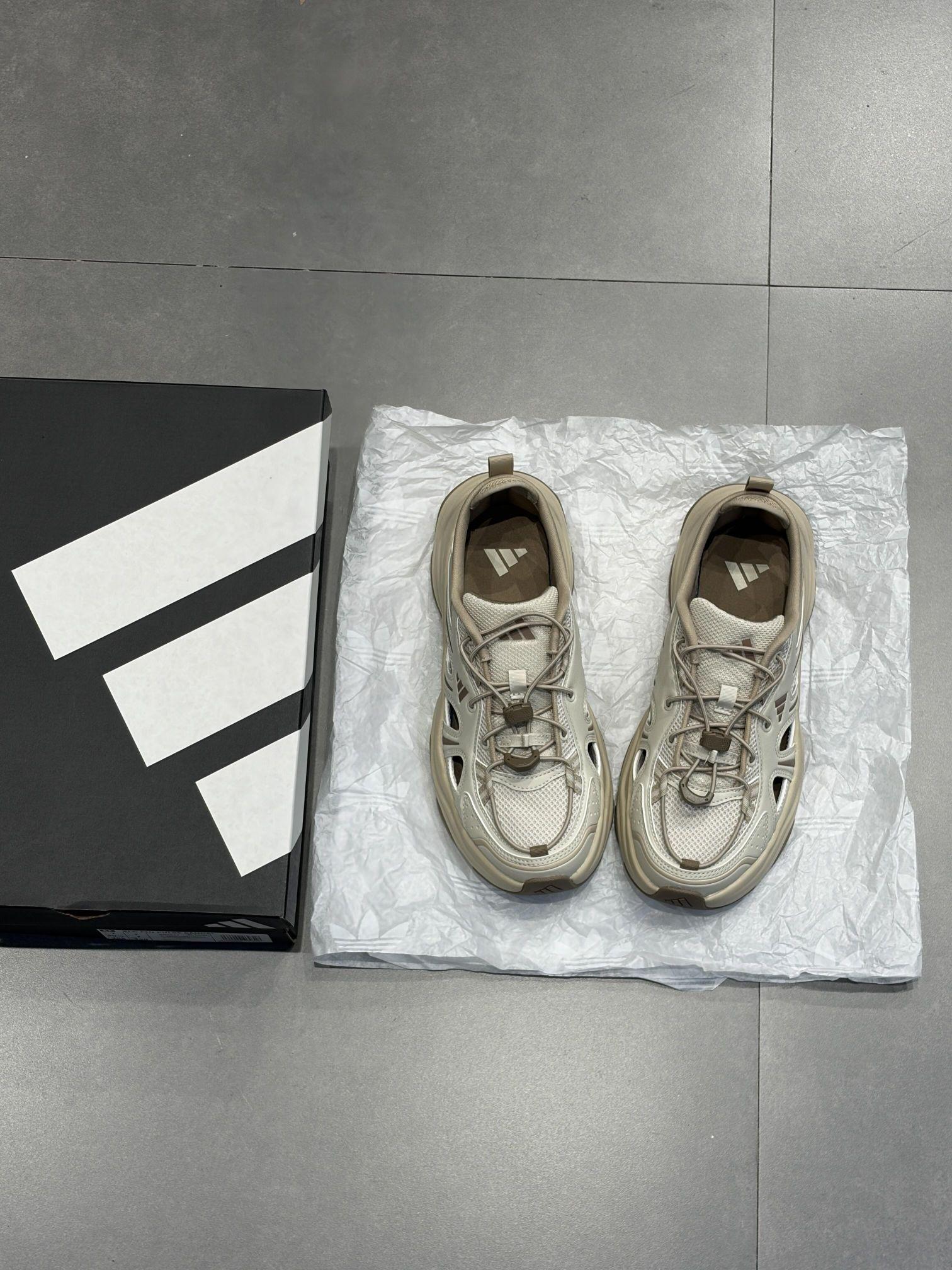 Adidas | 老爹控狂喜 燕麦奶咖镂空老爹鞋